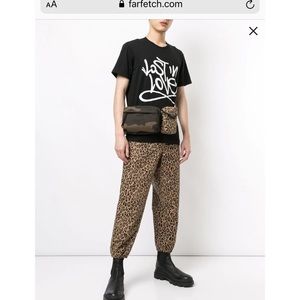 Ports V
camouflage print belt bag